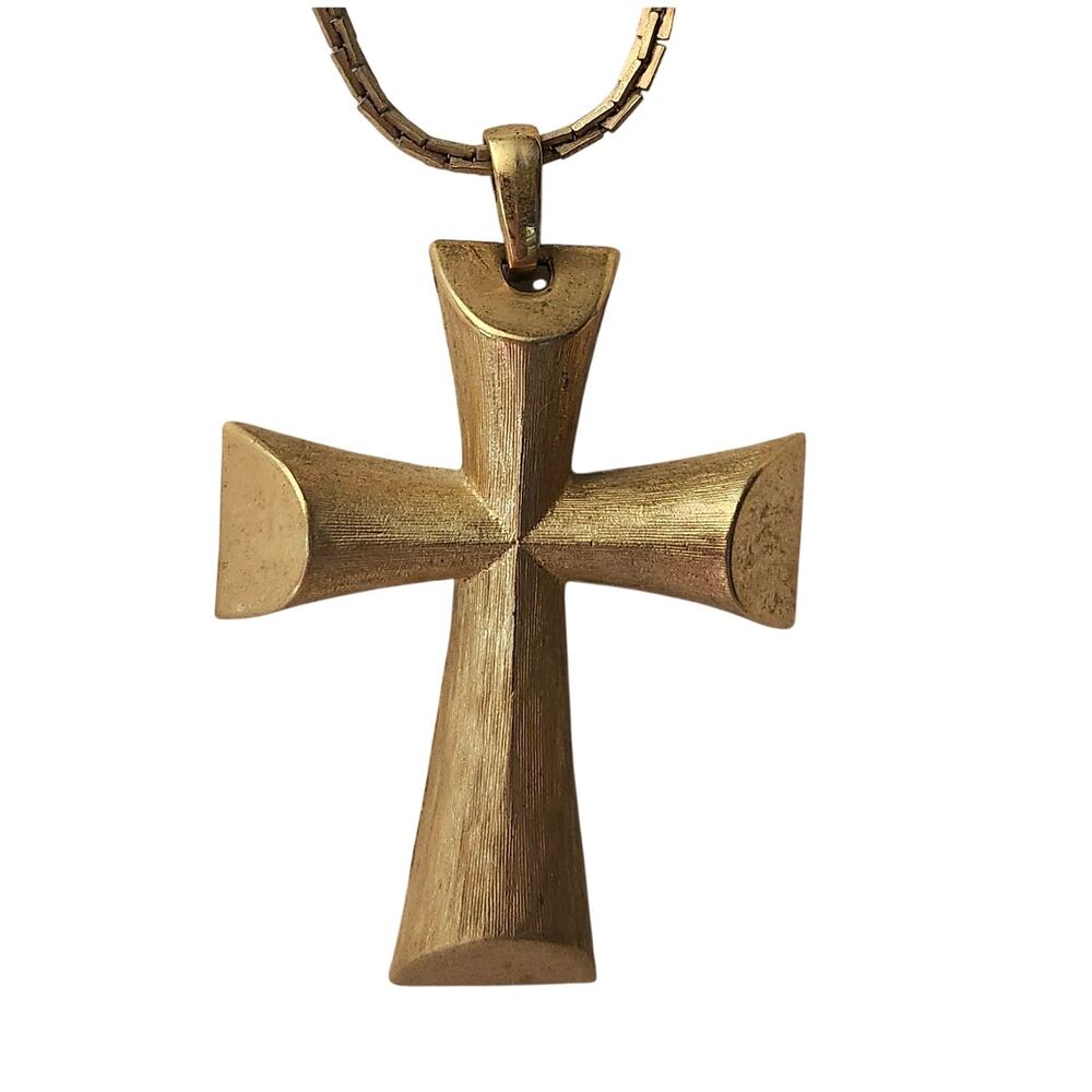 Vtg 1976 Avon Florentine Cross  Large Pendant Necklace Seymour Murray Kent